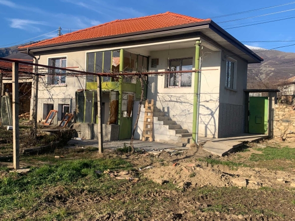 Къща в Карлово - 70 кв.м за 725 €/кв.м - Снимка #1