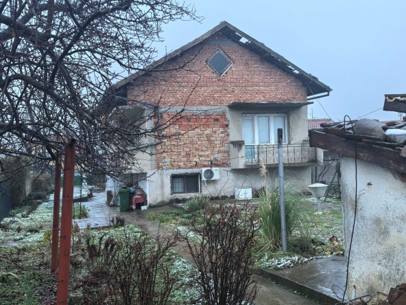 Къща в Мартен - 70 кв.м за 858 €/кв.м - Снимка #1