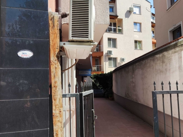 Дава се под наем Гараж / Паркомясто в Пловдив, Съдийски - 20 кв.м за 40.8 € - Снимка #1