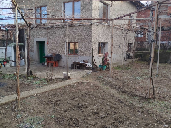 Къща в с. Ресилово, Област Кюстендил - 100 кв.м за 800 €/кв.м - Снимка #1