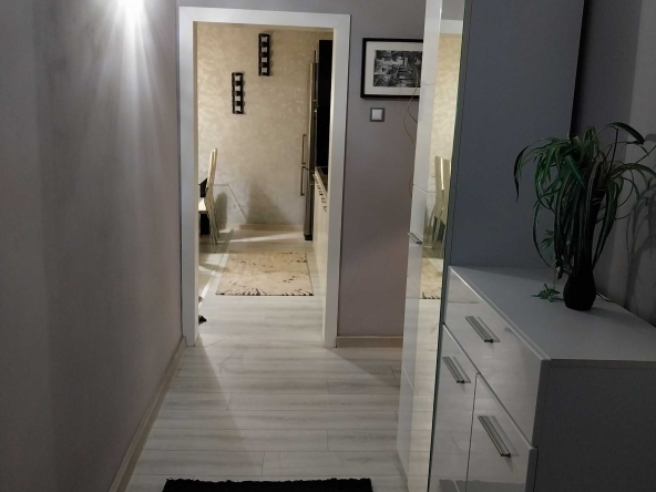 Дава се под наем Тристаен апартамент в София, Люлин 3 - 78 кв.м за 600 € - Снимка #1