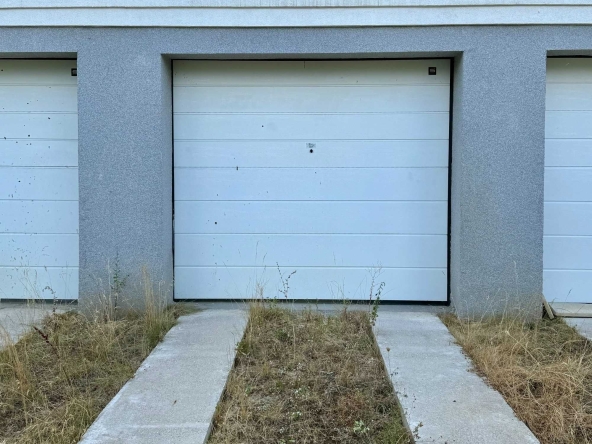 Дава се под наем Гараж / Паркомясто в София, Дружба 1 - 26 кв.м за 153 € - Снимка #1