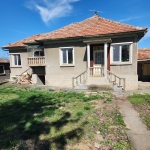 Къща в Велико Търново, Чолаковци - 1800 кв.м за 6 €/кв.м - Снимка #1