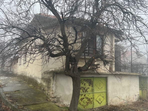 Къща в Казанлък - 100 кв.м за 663 €/кв.м - Снимка #1