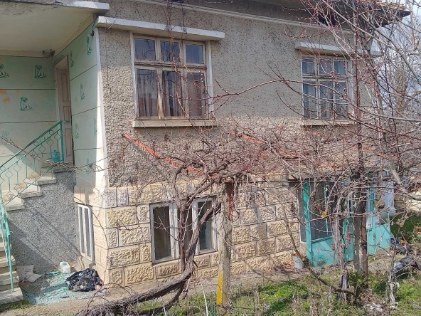 Къща в с. Дряновец, Област Разград - 120 кв.м за 276 €/кв.м - Снимка #1