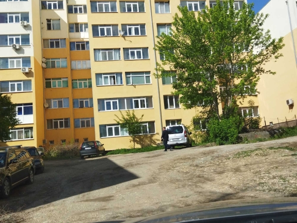 Четиристаен апартамент в Лозница - 80 кв.м за 510 €/кв.м - Снимка #1