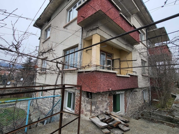 Къща в Пещера - 500 кв.м за 194 €/кв.м - Снимка #1