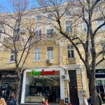 Дава се под наем Етаж от къща в Бургас, Център - 164 кв.м за 765 € - Снимка #1