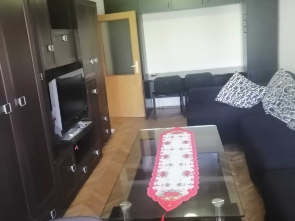 Дава се под наем Четиристаен апартамент в София, СПЗ Слатина - 137 кв.м за 714 € - Снимка #1