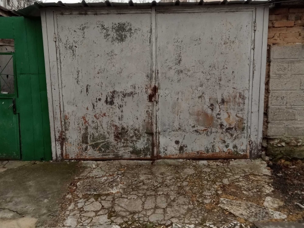 Гараж / Паркомясто в Добрич, Автогара - 15 кв.м за 119 €/кв.м - Снимка #1