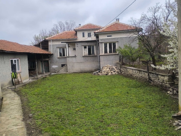 Къща в с. Макариополско, Област Търговище - 70 кв.м за 478 €/кв.м - Снимка #1