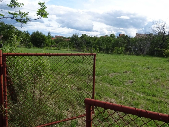 Парцел в с. Мътеница, Област Пловдив - 1497 кв.м за 21 €/кв.м - Снимка #1