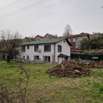 Дава се под наем Етаж от къща в с. Томпсън, Област София-област - 70 кв.м за 612 € - Снимка #1