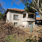 Къща в с. Градище, Област Плевен - 300 кв.м за 52 €/кв.м - Снимка #1