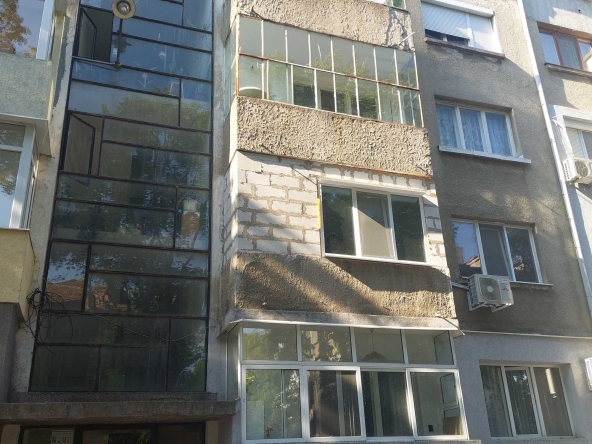 Двустаен апартамент в Силистра, Център - 60 кв.м за 1167 €/кв.м - Снимка #1