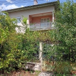 Етаж от къща в Мездра - 118 кв.м за 476 €/кв.м - Снимка #1