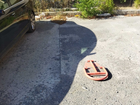 Дава се под наем Гараж / Паркомясто в София, Студентски град - 10 кв.м за 30.6 € - Снимка #1