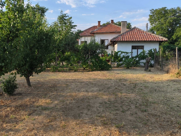 Къща в с. Сребърна, Област Силистра - 100 кв.м за 281 €/кв.м - Снимка #1