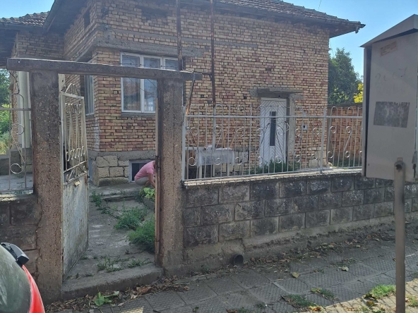 Къща в с. Ценово, Област Русе - 90 кв.м за 284 €/кв.м - Снимка #1