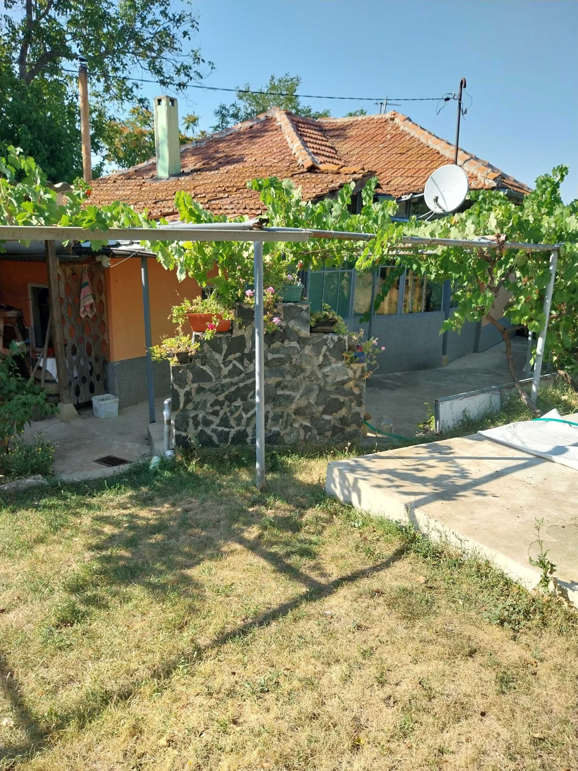 Къща в с. Пороище, Област Разград - 100 кв.м за 383 €/кв.м - Снимка #1