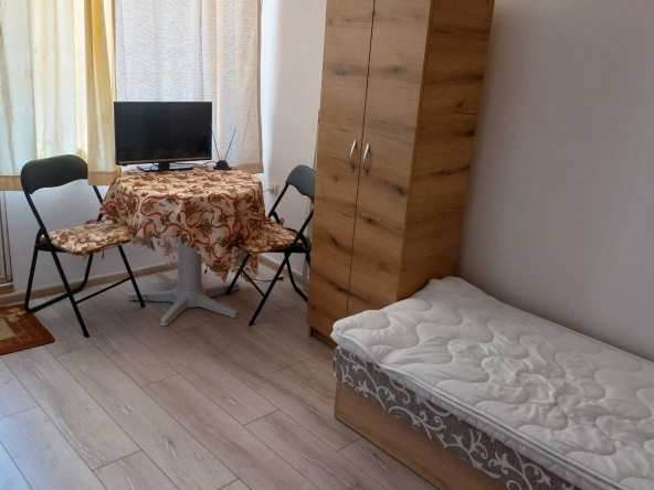 Дава се под наем Едностаен апартамент в Варна, Лятно кино Тракия - 25 кв.м за 229.5 € - Снимка #1