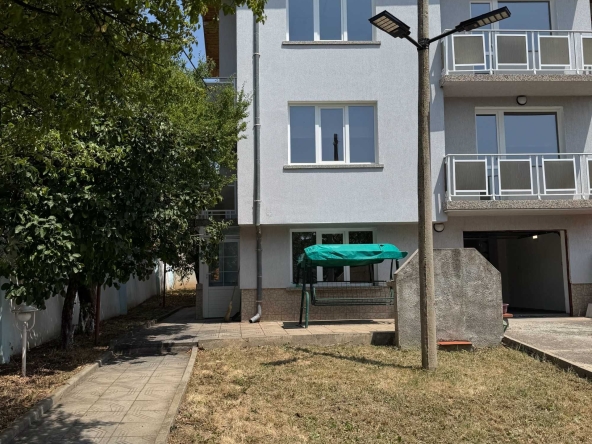 Дава се под наем Къща в с. Мировяне, Област София-град - 268 кв.м за 1690 € - Снимка #1