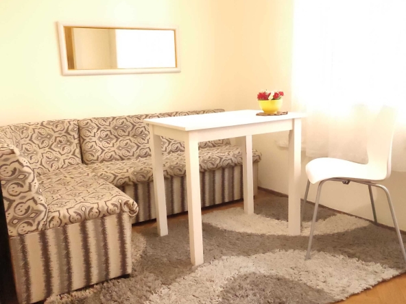 Дава се под наем Двустаен апартамент в Варна, Общината - 60 кв.м за 380 € - Снимка #1