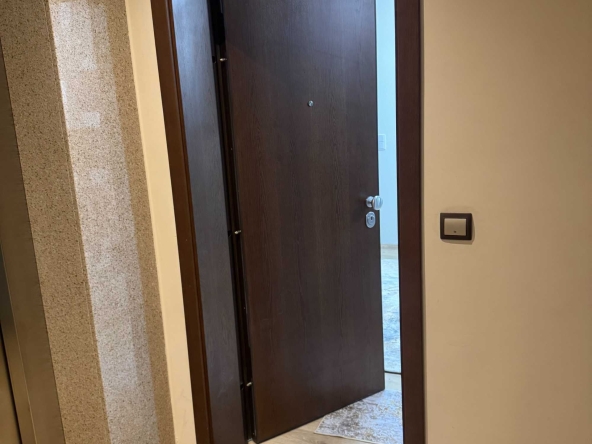 Дава се под наем Двустаен апартамент в София, Хиподрума - 94 кв.м за 1000 € - Снимка #1