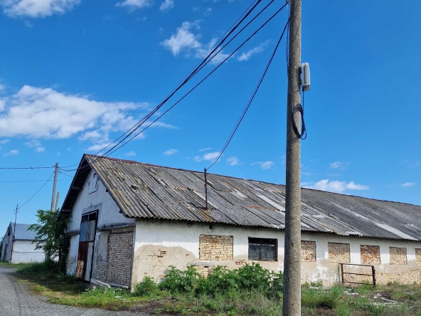 Склад в Нова Загора - 2650 кв.м за 27 €/кв.м - Снимка #1