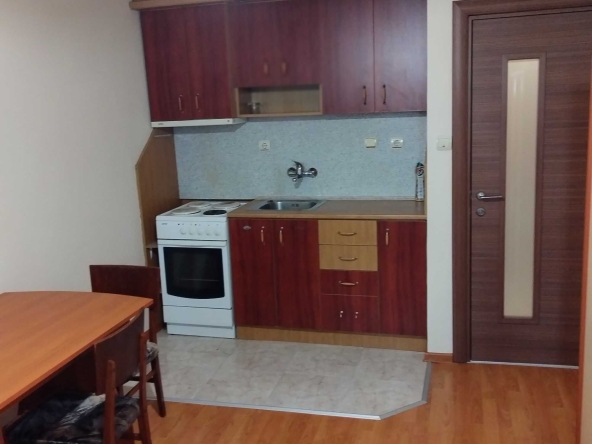 Дава се под наем Двустаен апартамент в Стара Загора, Център - 70 кв.м за 306 € - Снимка #1