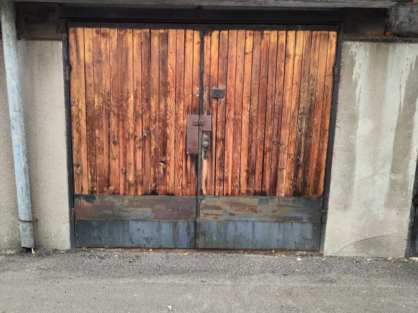 Дава се под наем Гараж / Паркомясто в Видин, Петко Каравелов - 15 кв.м за 40.8 € - Снимка #1