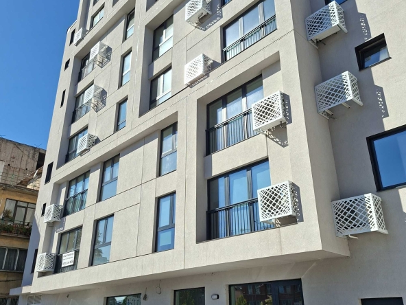 Двустаен апартамент в София, Банишора - 92 кв.м за 1718 €/кв.м - Снимка #1