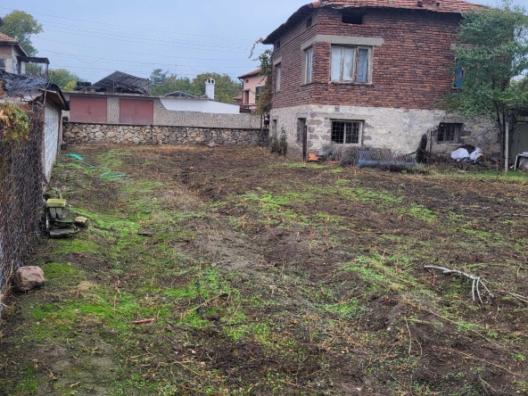 Къща в Пазарджик, Идеален център - 160 кв.м за 532 €/кв.м - Снимка #1