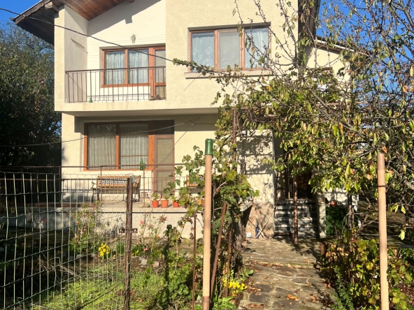 Къща в Бургас, Лазур - 178 кв.м за 703 €/кв.м - Снимка #1