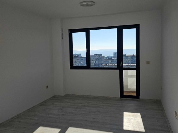 Тристаен апартамент в Варна, Младост 1 - 60 кв.м за 1189 €/кв.м - Снимка #1