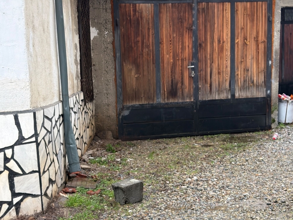 Дава се под наем Гараж / Паркомясто в Гоце Делчев - 20 кв.м за 59.67 € - Снимка #1