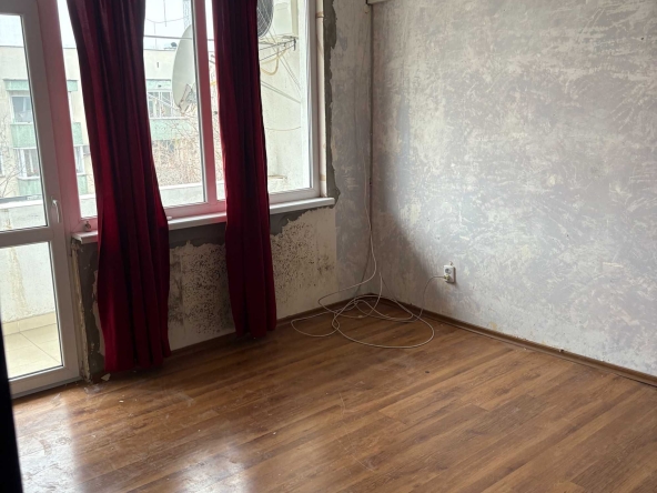 Тристаен апартамент в Варна, Младост 1 - 70 кв.м за 1020 €/кв.м - Снимка #1