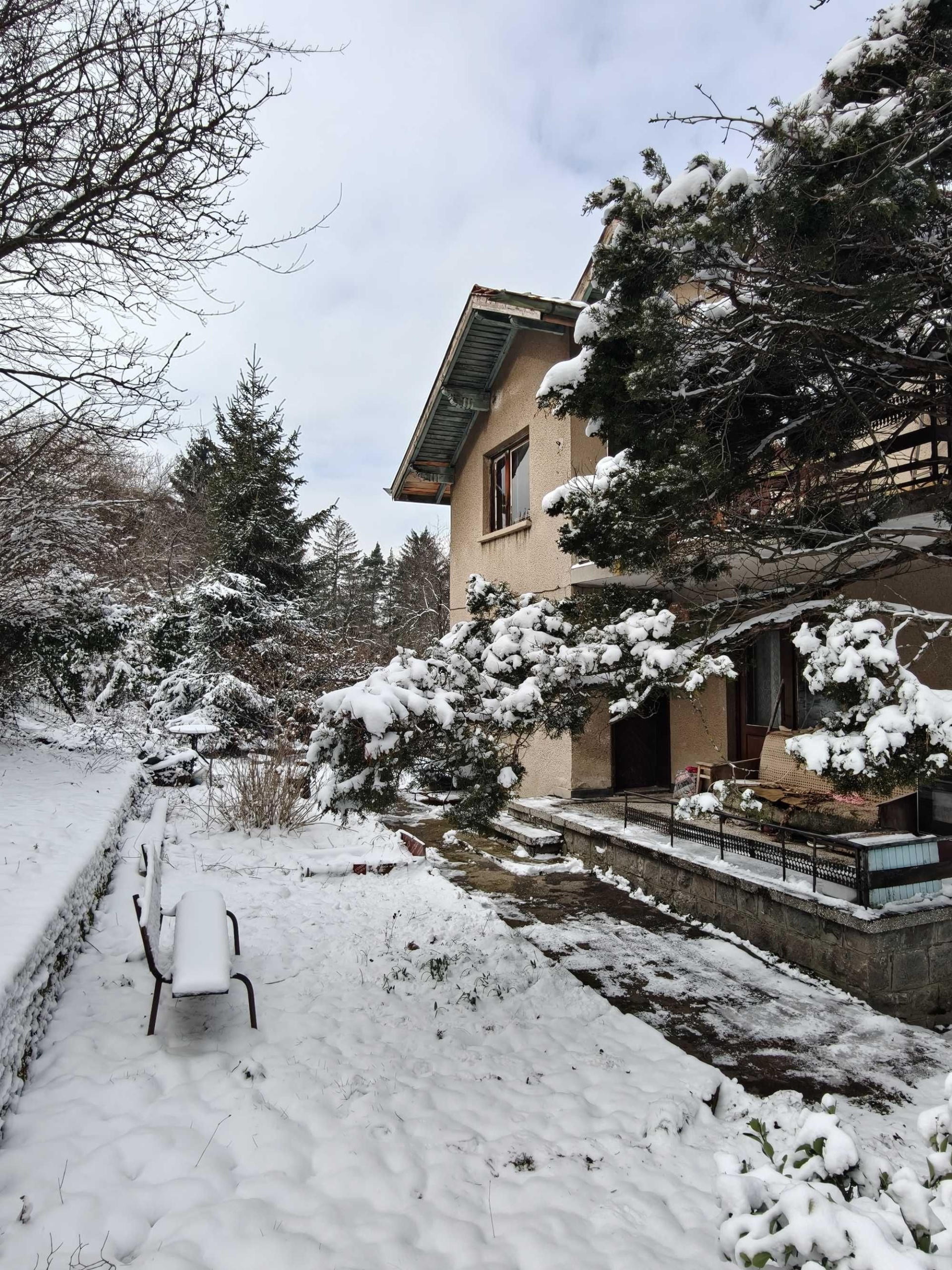 Парцел в София, Център - 820 кв.м за 454 €/кв.м - Снимка #1