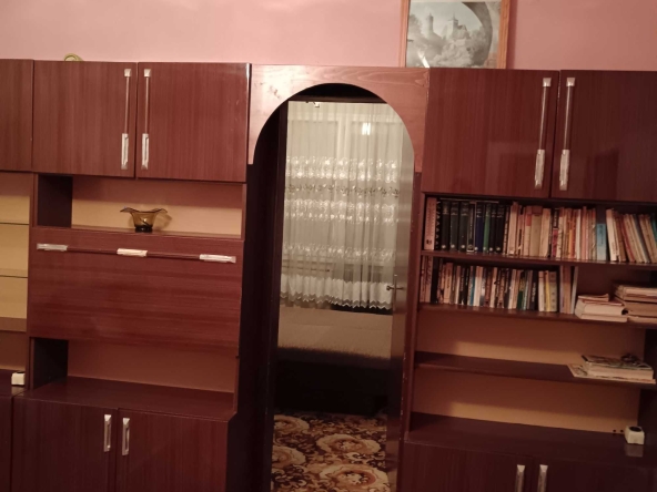 Дава се под наем Четиристаен апартамент в Казанлък - 100 кв.м за 219.3 € - Снимка #1