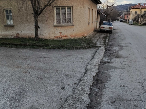 Парцел в Ловеч, в.з. Бабаковец - 1000 кв.м за 12 €/кв.м - Снимка #1