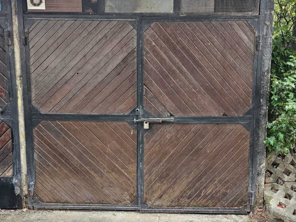 Гараж / Паркомясто в Добрич, Христо Ботев - 15 кв.м за 374 €/кв.м - Снимка #1