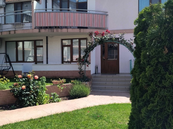 Двустаен апартамент в с. Кранево, Област Добрич - 60 кв.м за 825 €/кв.м - Снимка #1