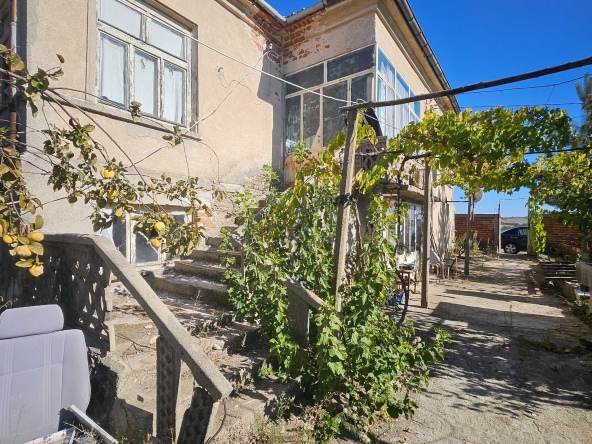 Къща в с. Йерусалимово, Област Хасково - 100 кв.м за 150 €/кв.м - Снимка #1