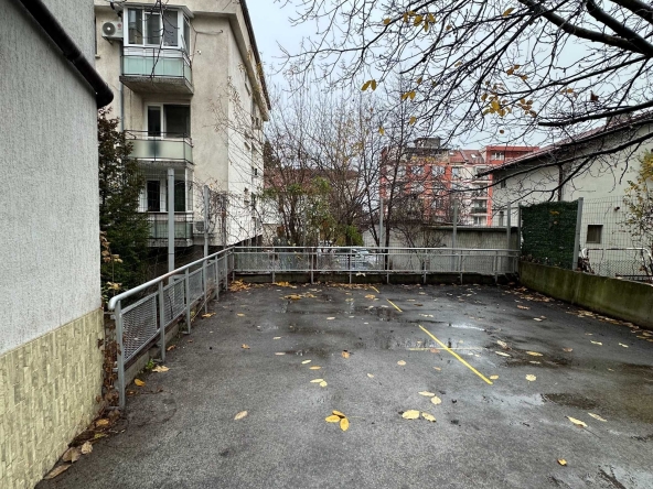 Гараж / Паркомясто в София, Овча купел - 16 кв.м за 813 €/кв.м - Снимка #1