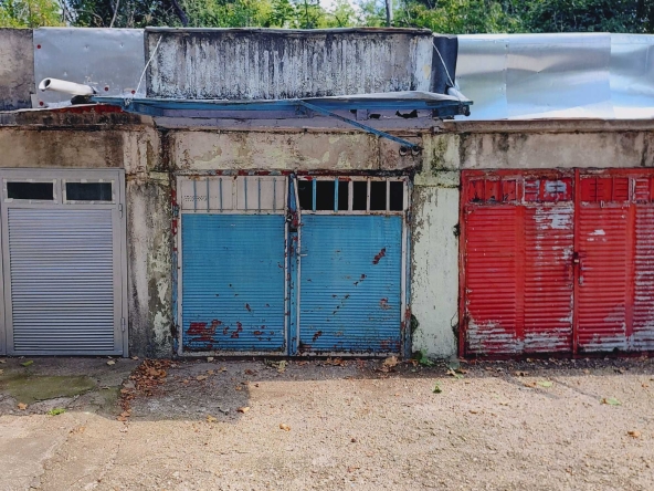 Дава се под наем Гараж / Паркомясто в Русе, Здравец Изток - 20 кв.м за 40.8 € - Снимка #1