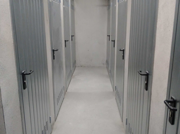 Дава се под наем Склад в София, Манастирски ливади - 3 кв.м за 48.45 € - Снимка #1