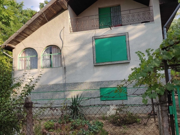 Къща в Русе, в.з. Кулата - 67 кв.м за 164 €/кв.м - Снимка #1
