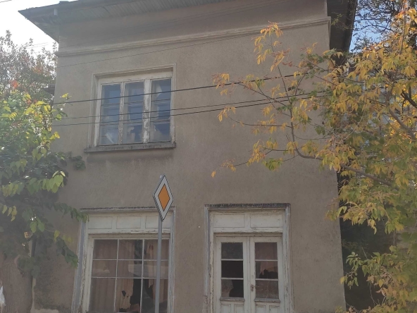 Къща в София, Младост 2 - 100 кв.м за 102 €/кв.м - Снимка #1