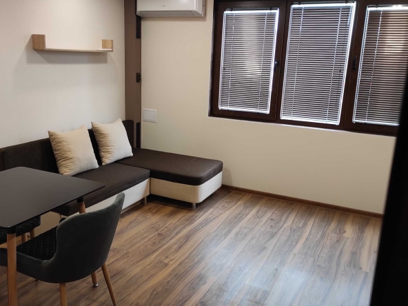 Едностаен апартамент в Перник, Изток - 45 кв.м за 1983 €/кв.м - Снимка #1