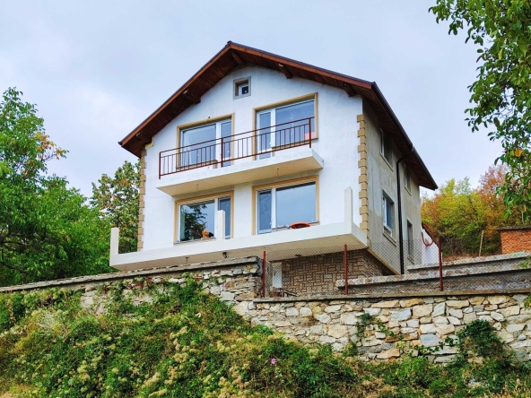 Къща в с. Лясково, Област Пловдив - 230 кв.м за 753 €/кв.м - Снимка #1